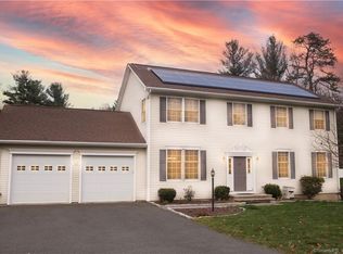 76 Somerset Dr, Manchester, CT 06040