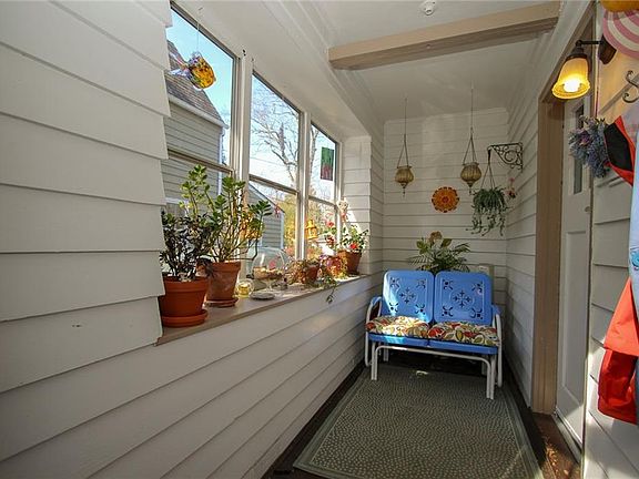 5th image of 67 Hopkins St
