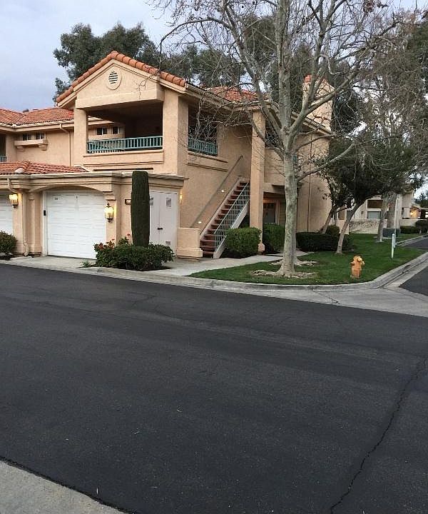 2nd image of 25871 McBean Pkwy Unit 60