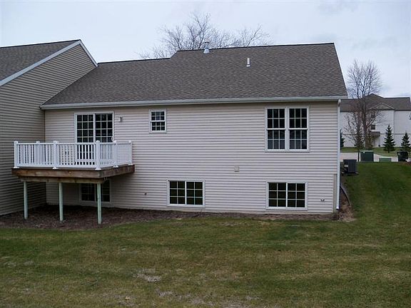 3rd image of 2185 Rosewood Ln #3