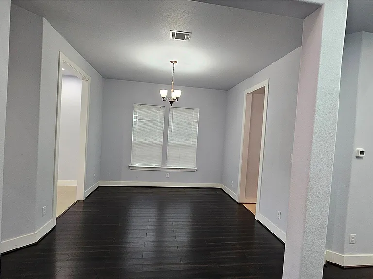 3715 Aldridge Dr — Photo 6