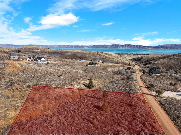 1293 W Cedar Ln, Garden City, UT 84028