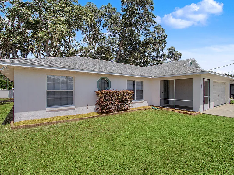 231 Oak Ln — Photo 4