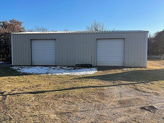 4th image of 3858 County Street 2790