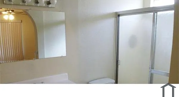 3333 W Ross Ave — Photo 7