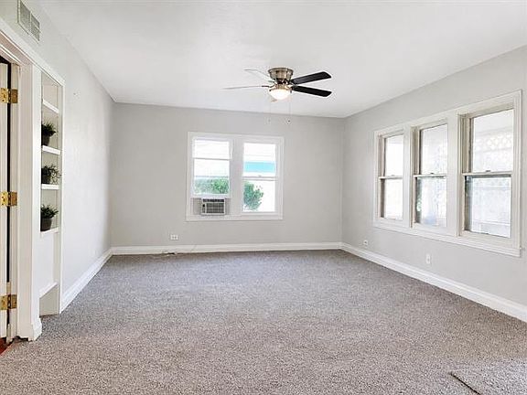 2nd image of 813 28th St
