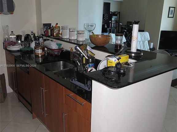 5th image of 335 Biscayne Blvd #1508