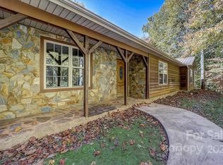 1092 Mountain Laurel Dr, Columbus, NC 28722