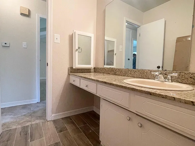 123 Elmview Ln — Photo 4