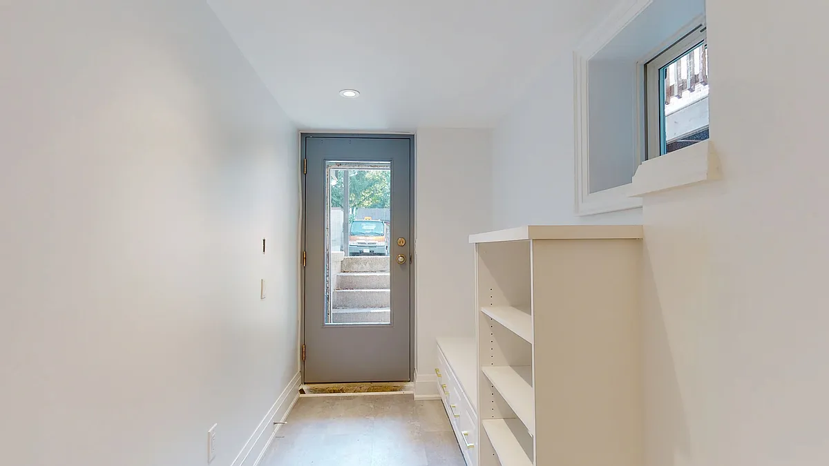 Building Photo - 47 Dewson St #4