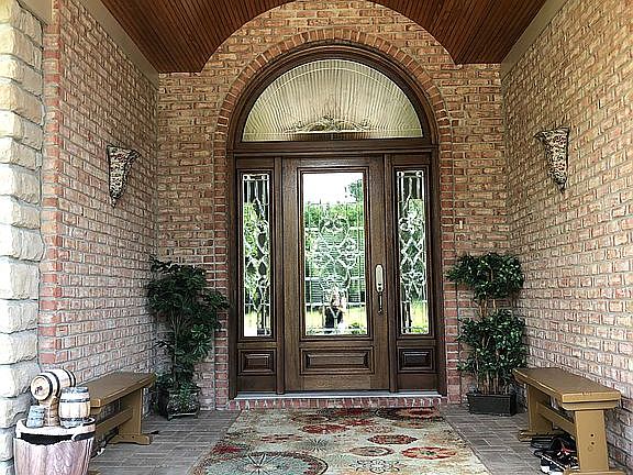 5th image of 783 Elizabeth Dr