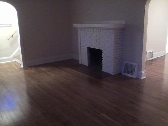 3rd image of 15603 Lakewood Heights Blvd