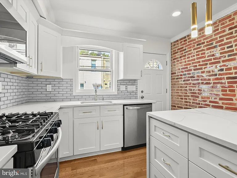 404 N Robinson St — Photo 19
