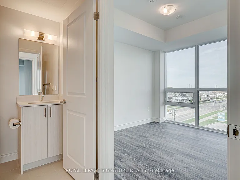 1050 Main St E #513 — Photo 16