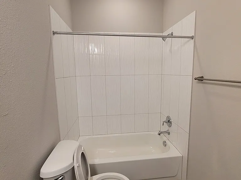 104 Peruna Dr — Photo 10