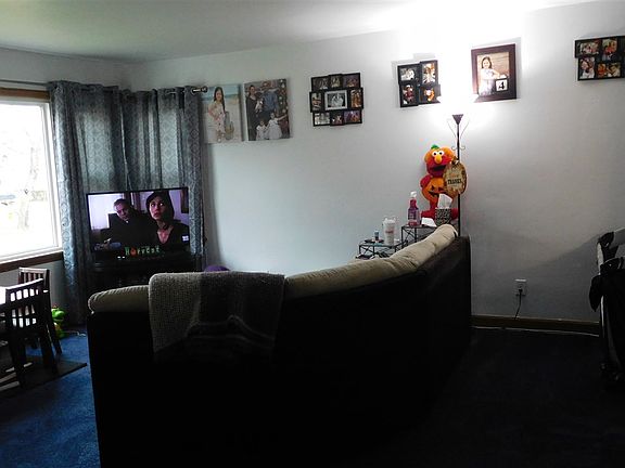 4th image of 916 Peter Ave