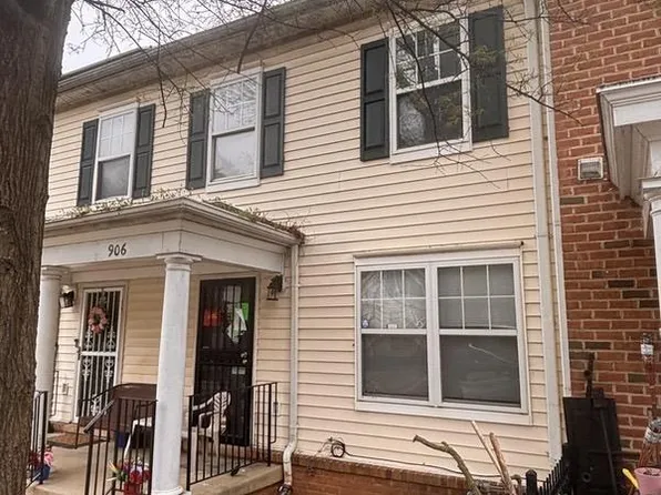906 Blakney Ln SE, Washington, DC 20032
