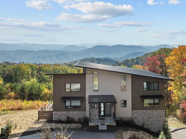 3047 Mountaineer Trl, Sevierville, TN 37862