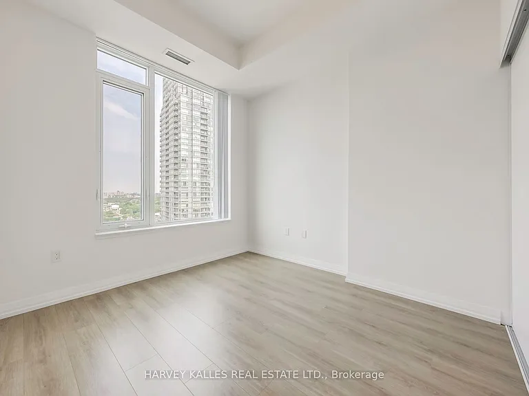 25 Holly St #LPH09 — Photo 20