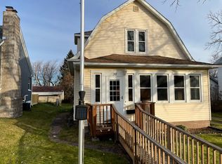 39 1st St, Proctor, MN 55810