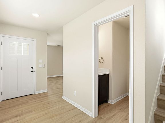 3rd image of 503 MARTIN LUTHER KING DR