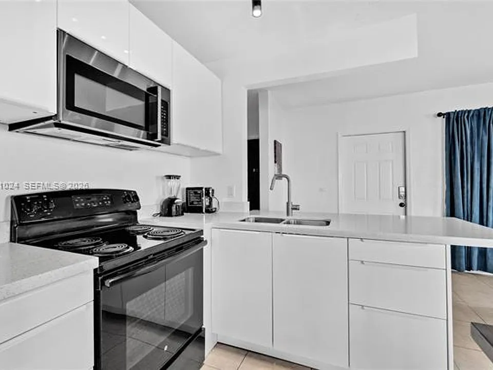 1021 NW 23rd Ave #CU-1023