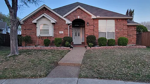 401 Colony Dr Photo 1