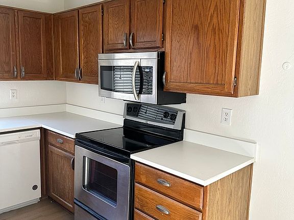 5th image of 930 N Mesa Dr Unit 1089