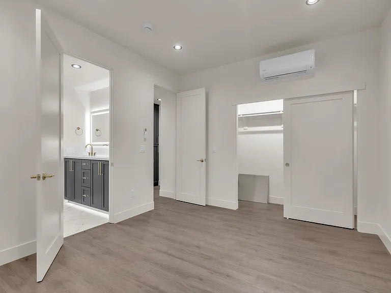 207 3rd St #230 — Photo 7