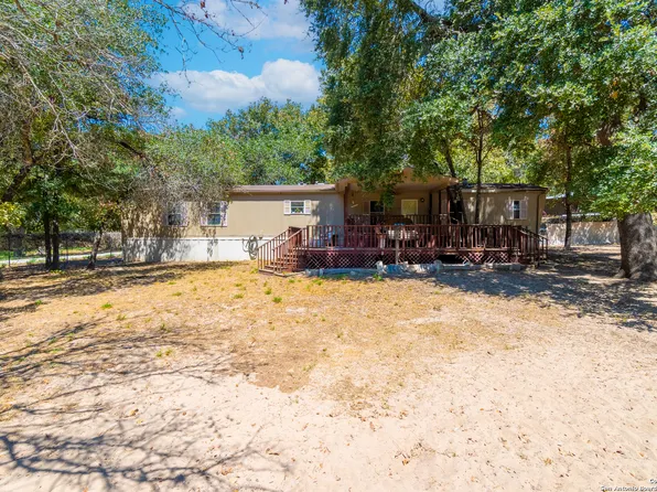 3711 New Mathis Rd, Elmendorf, TX 78112