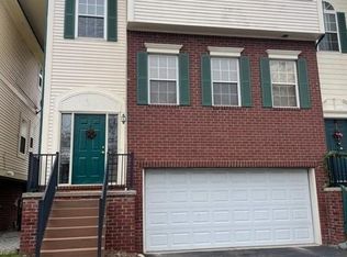 2668 Crooks Rd #1, Royal Oak, MI 48073