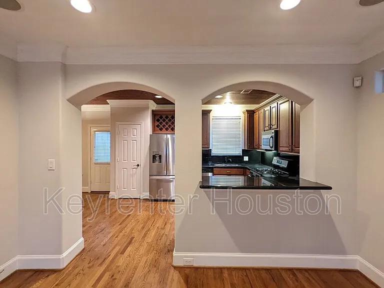 5130 Scotland St — Photo 8