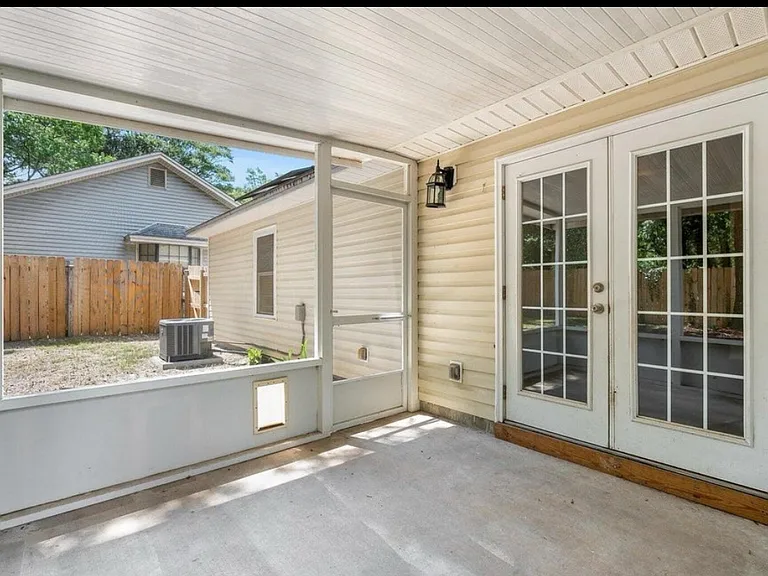 116 Fairoaks Dr — Photo 8