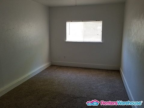 3rd image of 2212 Sycamore Dr