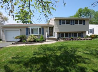 9 Amherst Ln, Hazlet, NJ 07730