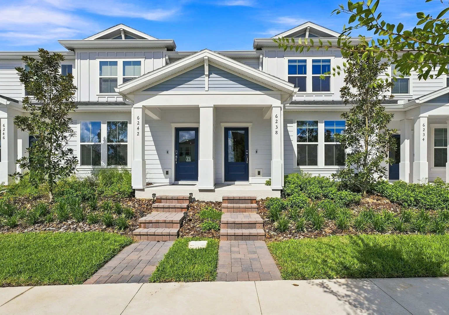 New Construction 3 beds 2.5 baths townhouse for rent in Hamlin Winter Garden — Photo 1