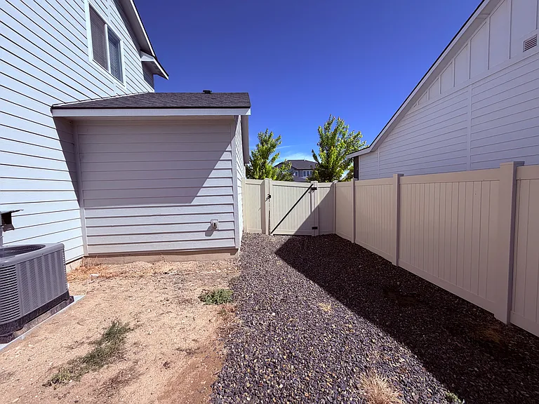 659 W Wolf Willow — Photo 24