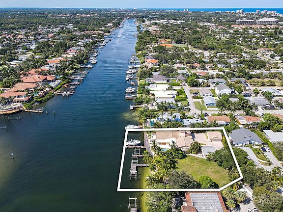 3rd image of 2103 Cove Ln