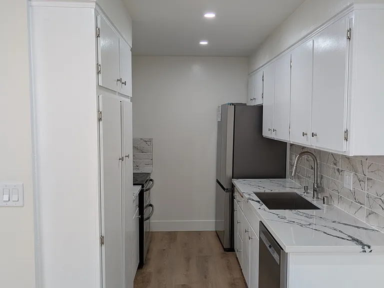 2610 S Bundy Dr #3 — Photo 3