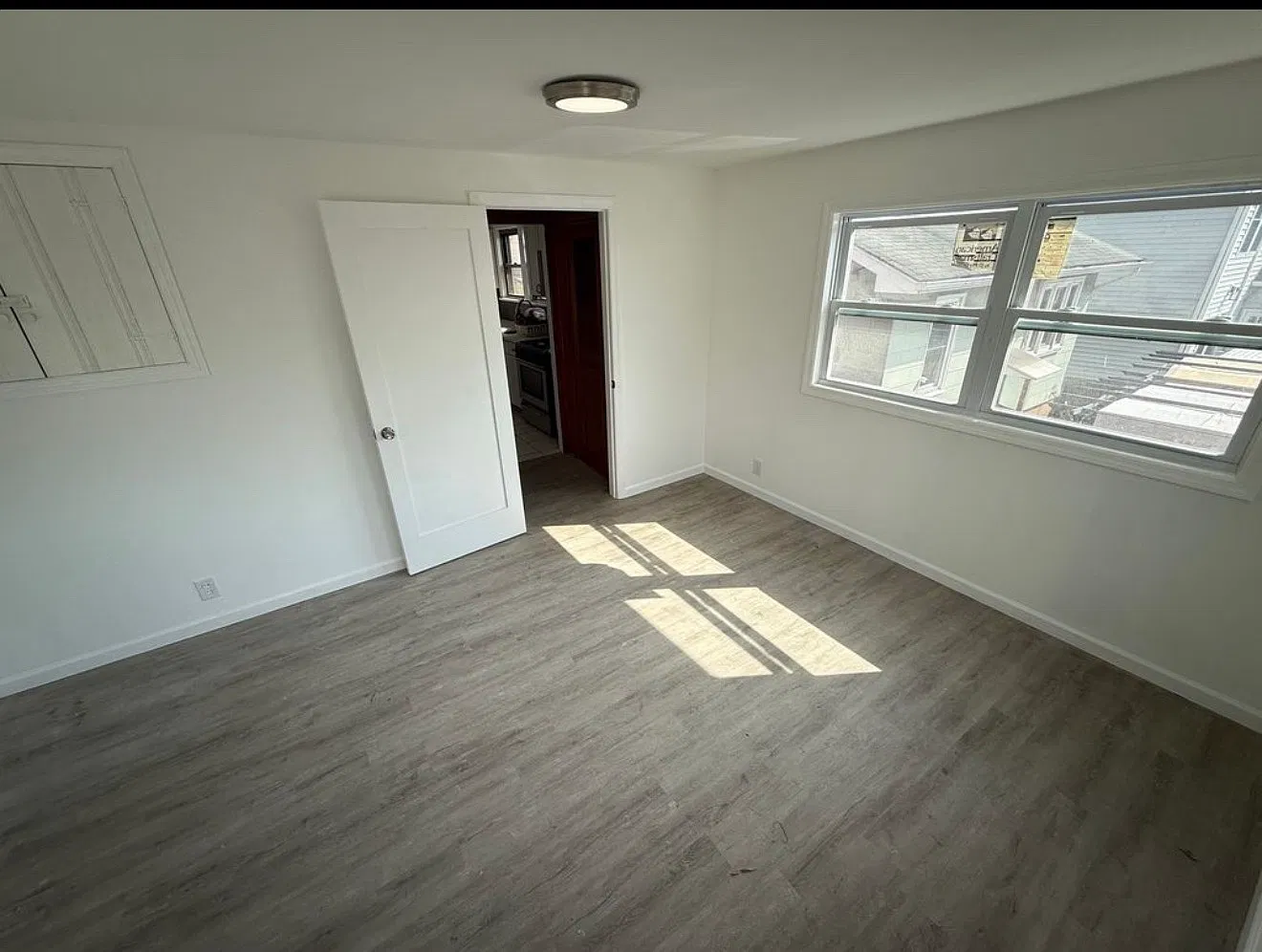 3 bed, 1168 sqft, $3,500 — Photo 3