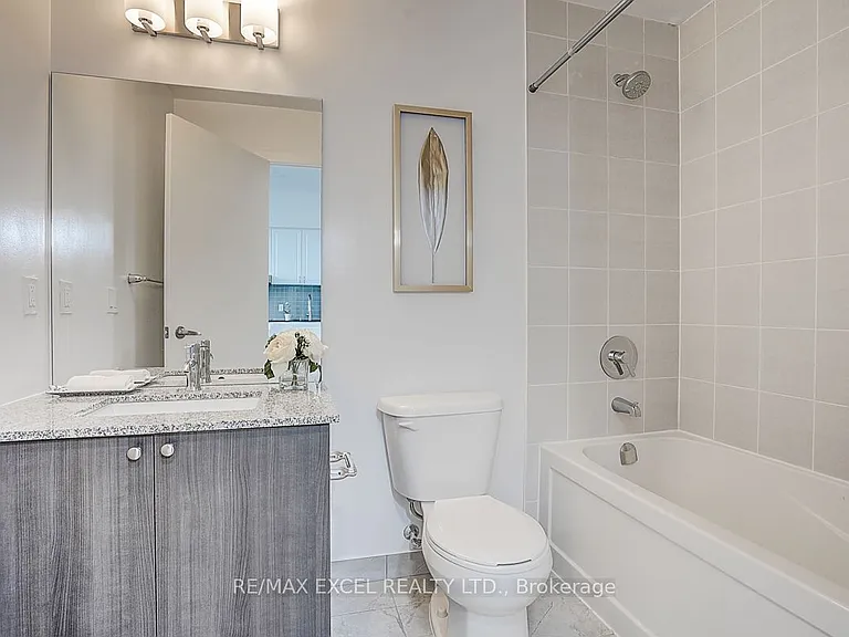 7 Kenaston Gdns #LPH5 — Photo 17