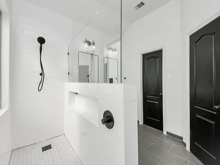 17010 Upper Ridge Ln — Photo 24