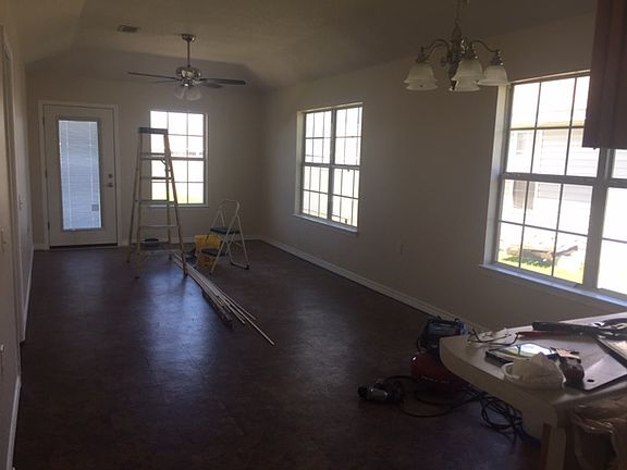 5th image of 2324 Bur Oak Dr