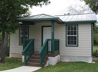 706 Leonard Dr, Bryan, TX 77803
