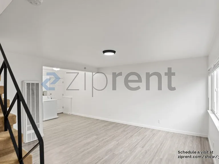 371 Somerset Rd #A — Photo 10