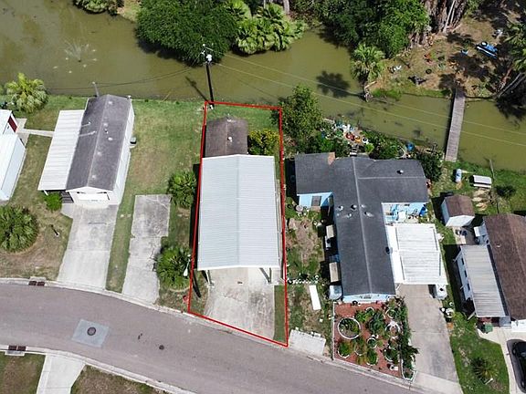 3rd image of 26 S Aztec Cove Dr