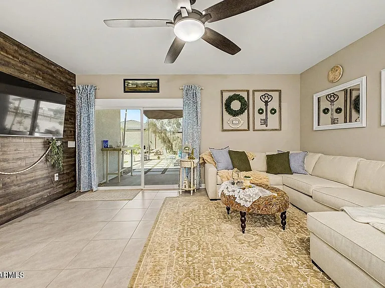 24054 W Verlea Dr — Photo 9
