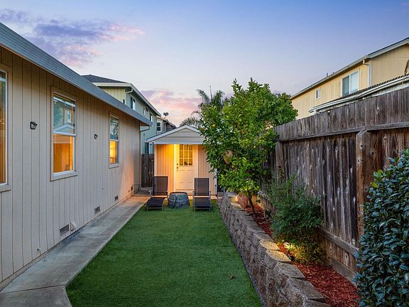 3rd image of 2452 Jadeite Way