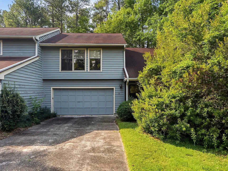 10 Clover Dr
