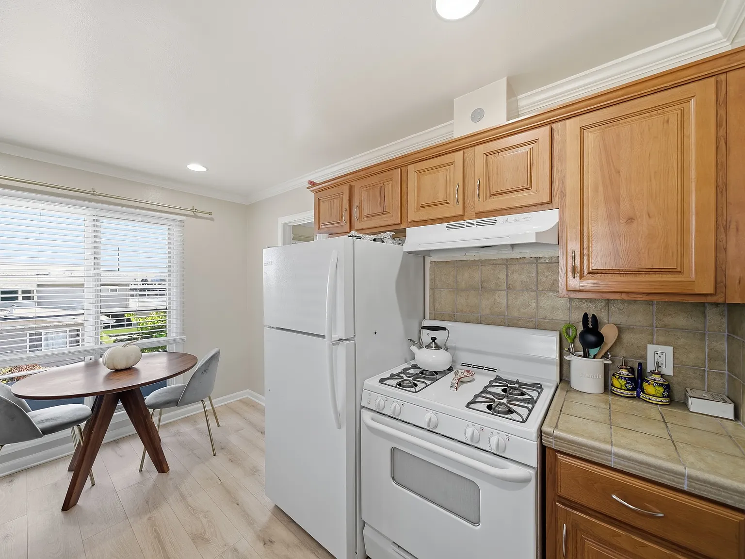 2 bed, $4,495 — Photo 4